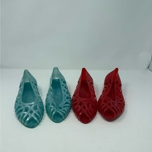 Vintage pair of Kids Jelly shoes Sz 3 (WONDRK)
